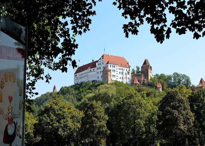 Gasthaus zur Schwimmschule